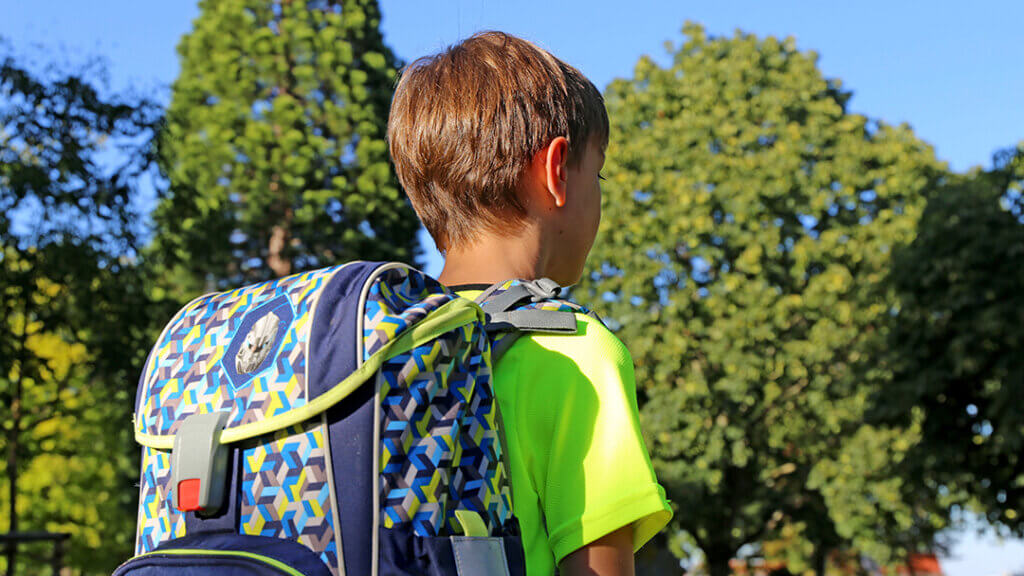Der Übergang von der Kindertagesstätte (Kita) in die Grundschule ist für Kinder und ihre Erziehungs- berechtigten ein großer Schritt und für alle Beteiligten eine vielschichtige Herausforderung.